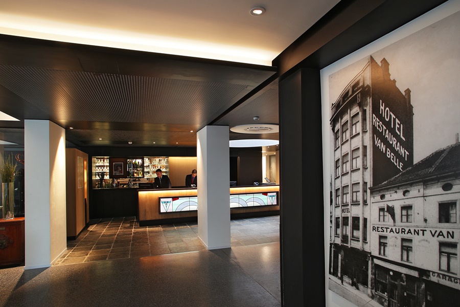 listing card gallery